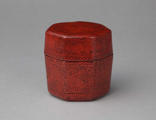 「蒟醤七角茶器」　東南アジア　17世紀

