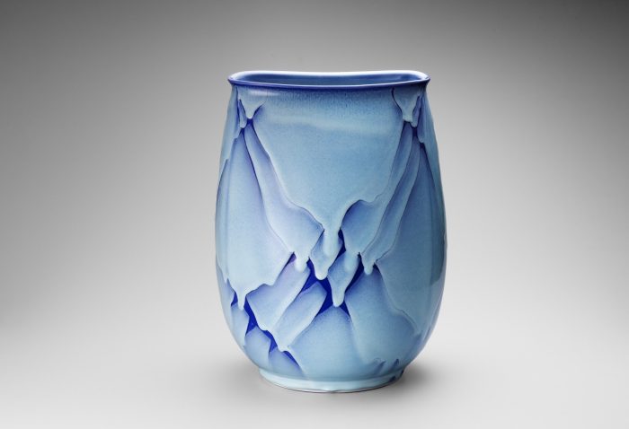 作家名：庄村 健 作品名：藍染花器 サイズ：縦27×横28.7×高38cm