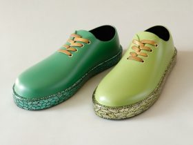 「Wear－forest－」　H9.0×W27.5×D10.2cm　漆、麻布、和紙他