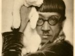 ドラ・カルムス《猫を肩にのせる藤田嗣治》