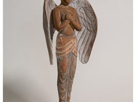 藤曲 隆哉「天使」　H40.5×W17.8 ×D8.0cm　檜・白土・岩絵具