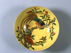 姫路／淡陶社　色絵花鳥図鉢　明治時代～大正時代（19 世紀後半～20 世紀前半）兵庫陶芸美術館