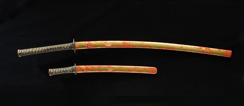 重要文化財　朱漆塗雲龍蒔絵鞘大小拵　石川・尾山神社