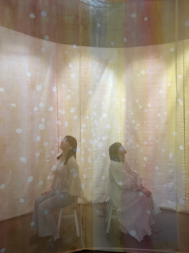 企画展「体感するアート 植物染の色と語らう　回帰する時間（とき） ―たゆたふ―　」