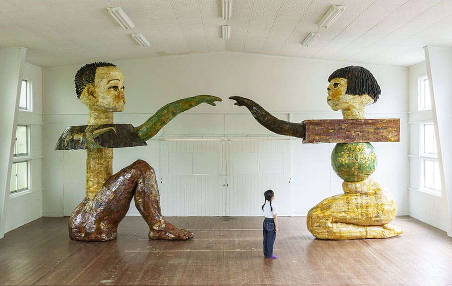 ザ・キャビンカンパニー《明日の門》 2023 年 撮影：久保貴史