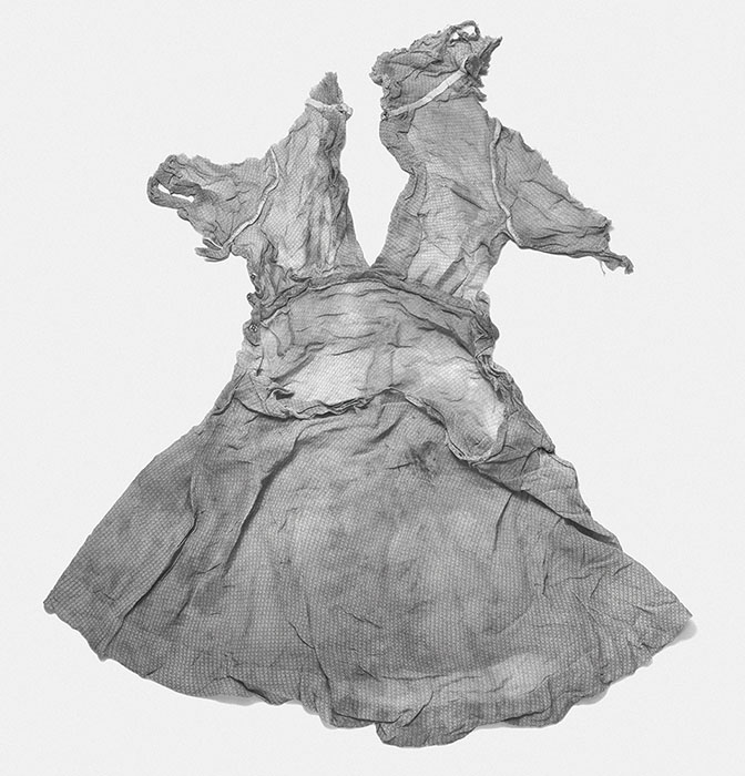 土田ヒロミ〈ヒロシマ・コレクション〉
《ワンピース　寄贈者：小川リツ　広島平和記念資料館所蔵 》1982年　©Hiromi Tsuchida