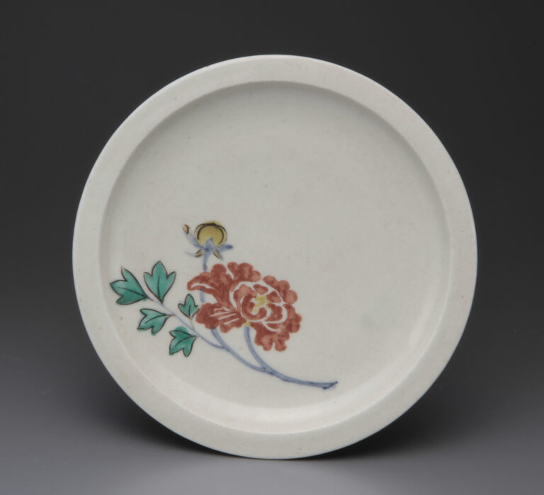 姫谷焼 色絵牡丹文小皿（個人蔵）