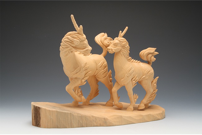 挾土宝眼-「麒麟」-榧-（W28×D18×H20㎝）