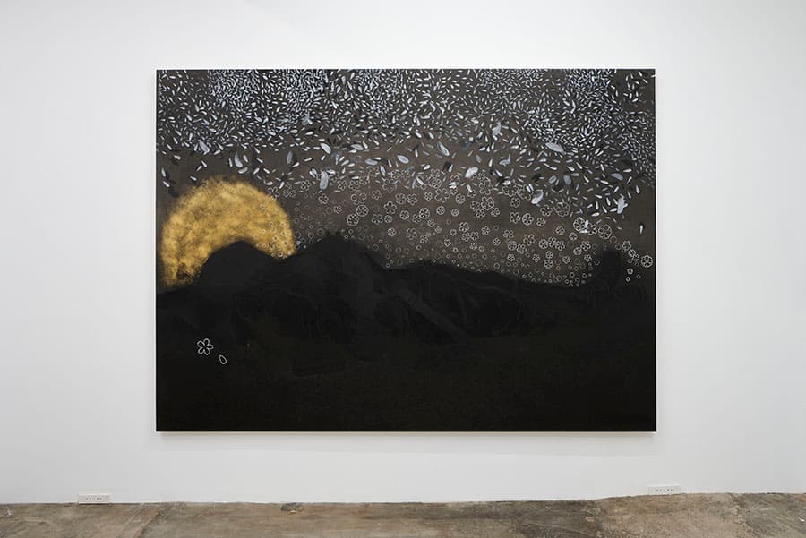 毒山凡太朗《令和之桜│Reiwa Cherry Blossoms -75 years After WW II 》 2020
©Bontaro Dokuyama, Photo by Kenji Morita, Courtesy of LEESAYA