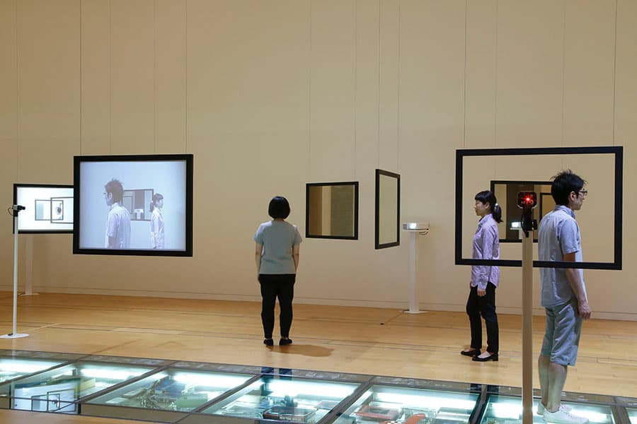 津田道子《あなたは、翌日私に会いにそこに戻ってく