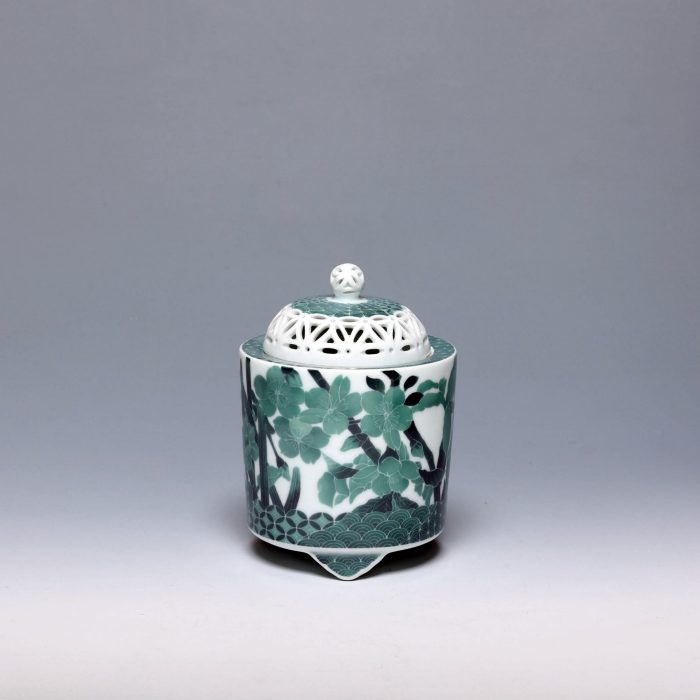 香炉 地紋花づくし　

径10×高さ14cm