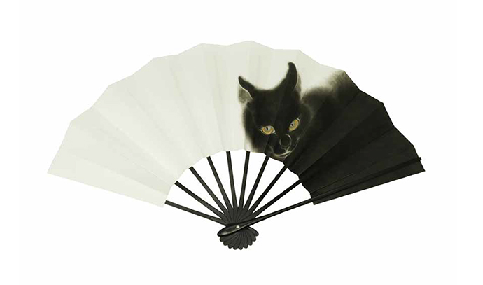 中尾博恵「OKO」
（舞扇子、墨・金銀泥、9寸5分〈約29cm〉、桐箱・扇子立付）