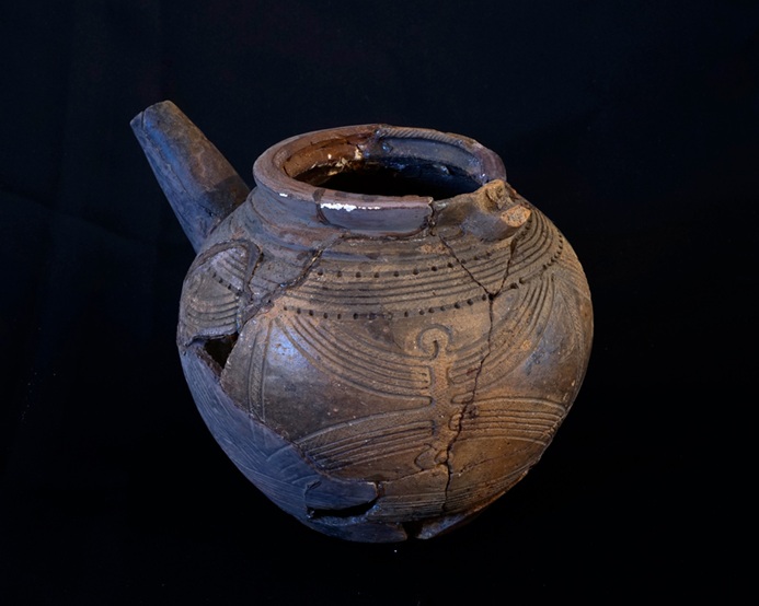 八幡前遺跡 出土／Excavated at Yahatamae Site