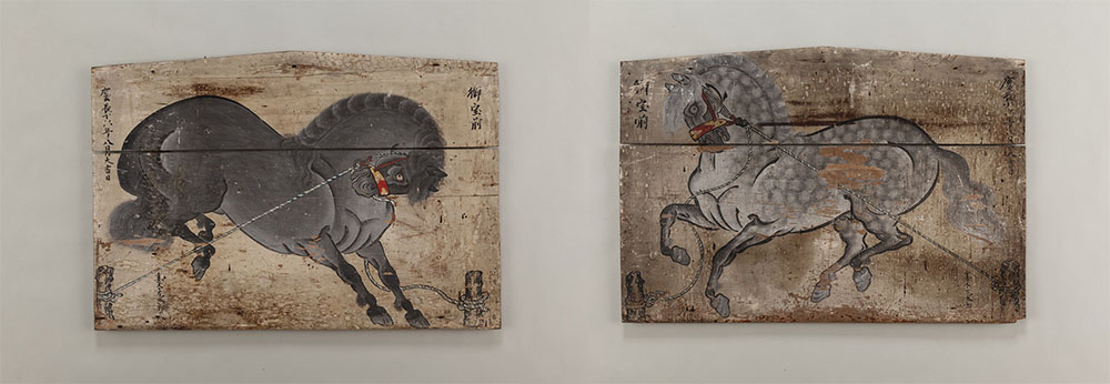 《繋馬図絵馬》慶長14年(1609)/桃山時代 妻木八幡神社蔵 *展示期間:10月7日~11月3日