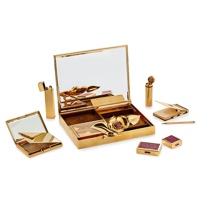 カメリア ミノディエール　1938年　イエローゴールド、ミステリーセット ルビー 、ルビー
ヴァン クリーフ＆アーペル コレクション　©Van Cleef & Arpels