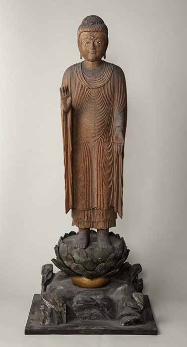 《釈迦如来立像》13世紀/鎌倉時代 崇禅寺蔵 *展示期間:10月7日~11月3日