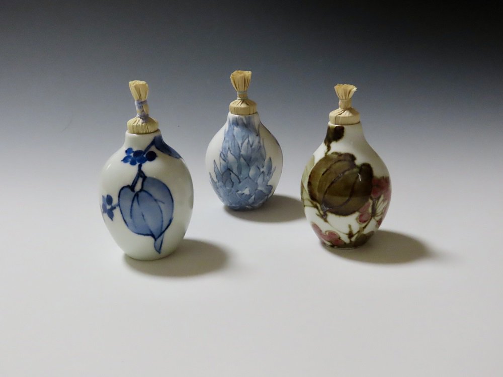 「振出」　＜絵柄＞左より、青葛藤、葛、山帰来
サイズ　：約径5.5×高さ10cm前後（個々で異なります）