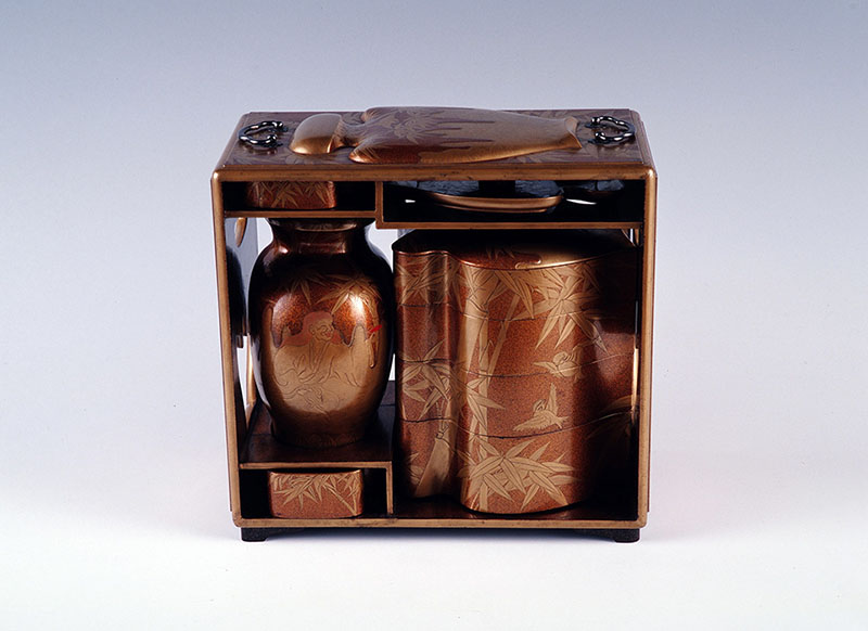 《竹に雀蒔絵提重》江戸時代 (17-18世紀)