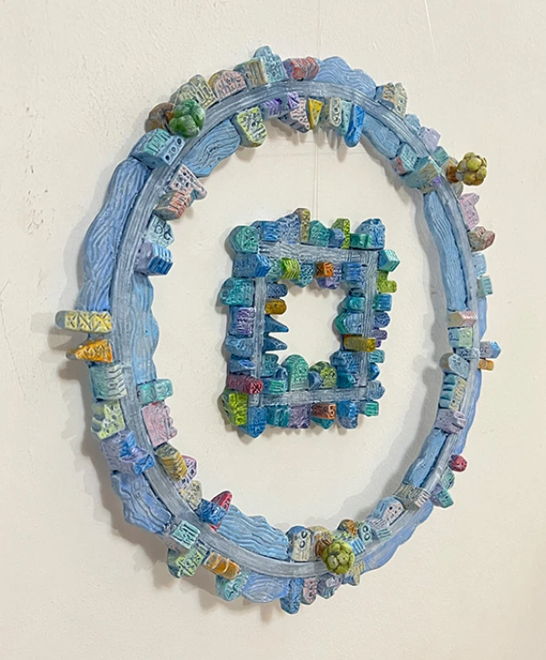 ホンムラモトゾウ
「サークルの街・スクエアの街」
（サークル：直径32×高さ4cm・
スクエア：縦14×横14×高さ3cm）