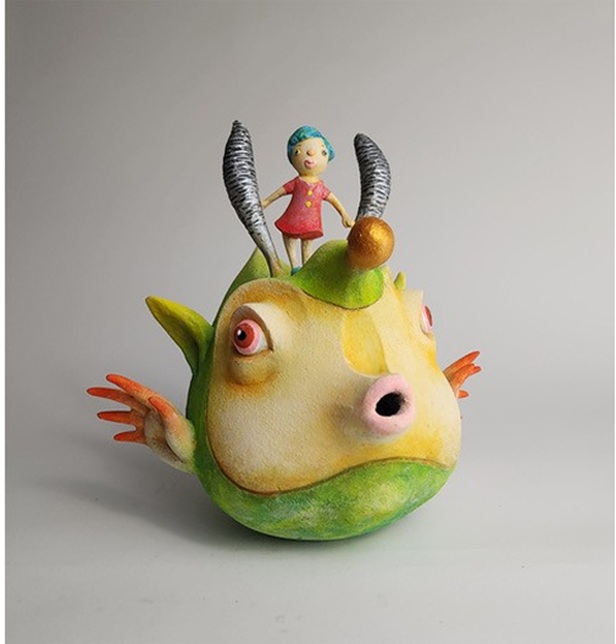 「side story」H24 × W20 × D16cm　ミクストメディア