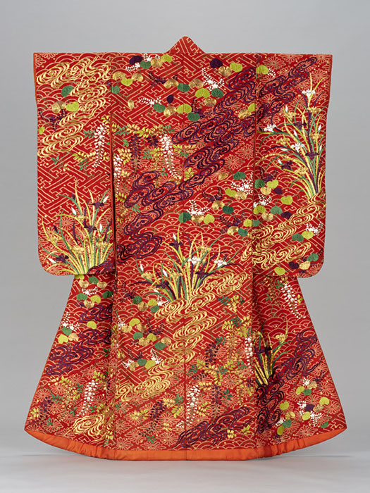 流水杜若藤葵模様振袖　国立歴史民俗博物館蔵　野村正治郎衣裳コレクション