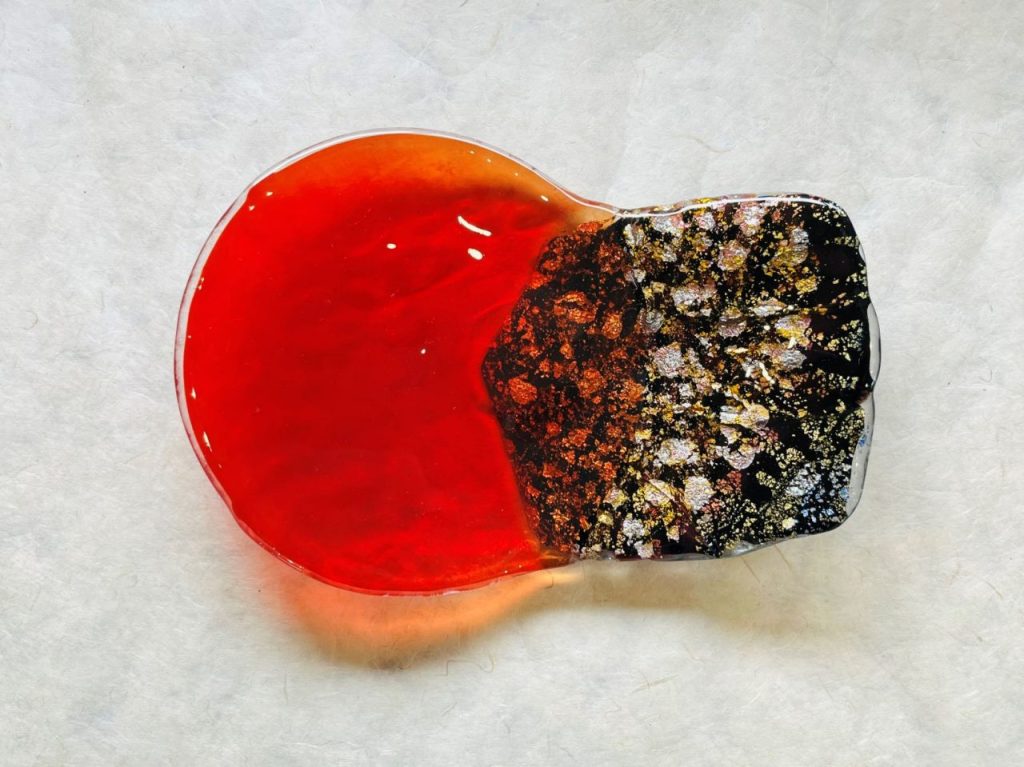 神田正之

銀と赤のプレート

Ｗ31ｘD21ｘH5㎝