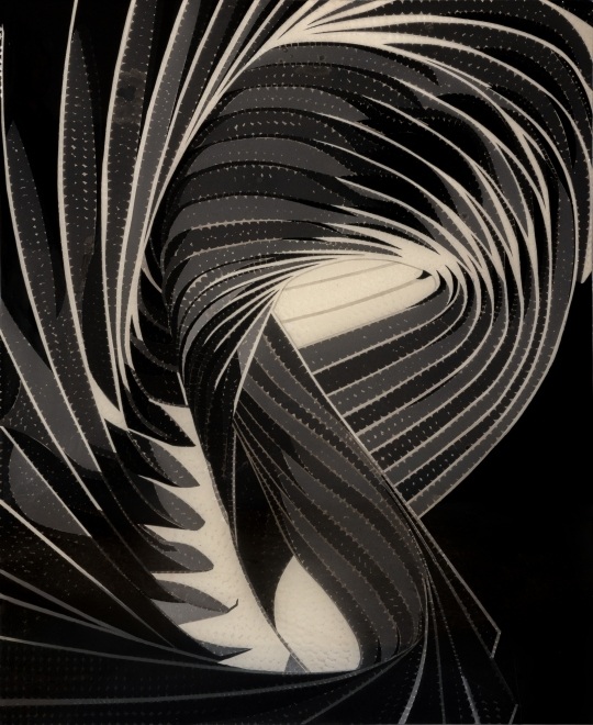 「紋」　2025年
162×130cm
キャンバス、土、樹皮布（木の皮から作られた布)、膠