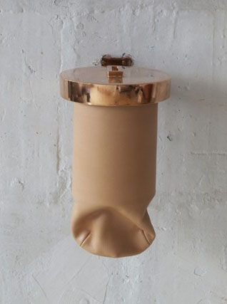 笠原恵実子《Offering: Collusion #3》2005年　©Emiko Kasahara