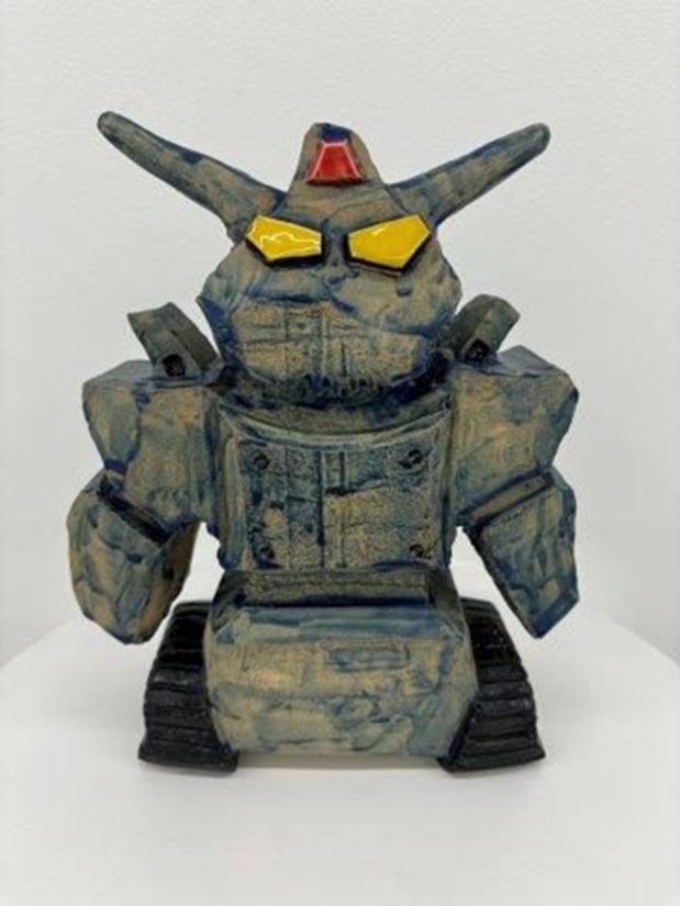 宮岡貴泉 Guzo(tank) 23.5×19×8㎝ 陶器 2024年