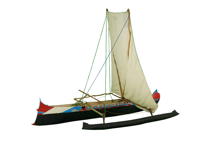 インド洋圏のシングルアウトリガー式カヌー（マダガスカル） 国立民族学博物館所蔵