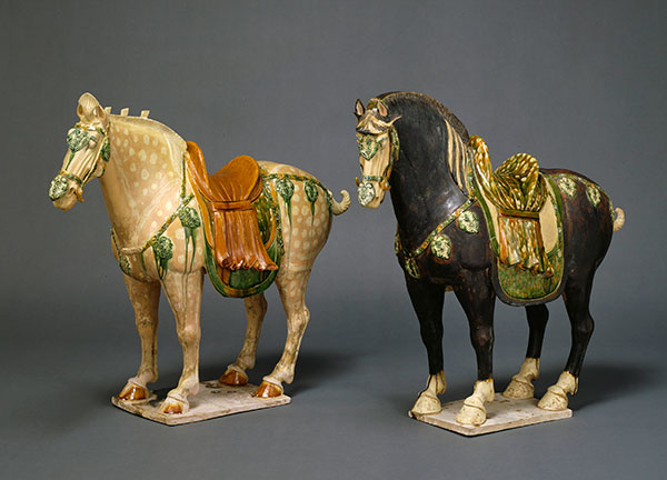 重美　唐三彩馬俑　当館