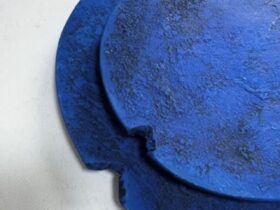 青韻 欠け三つ足皿