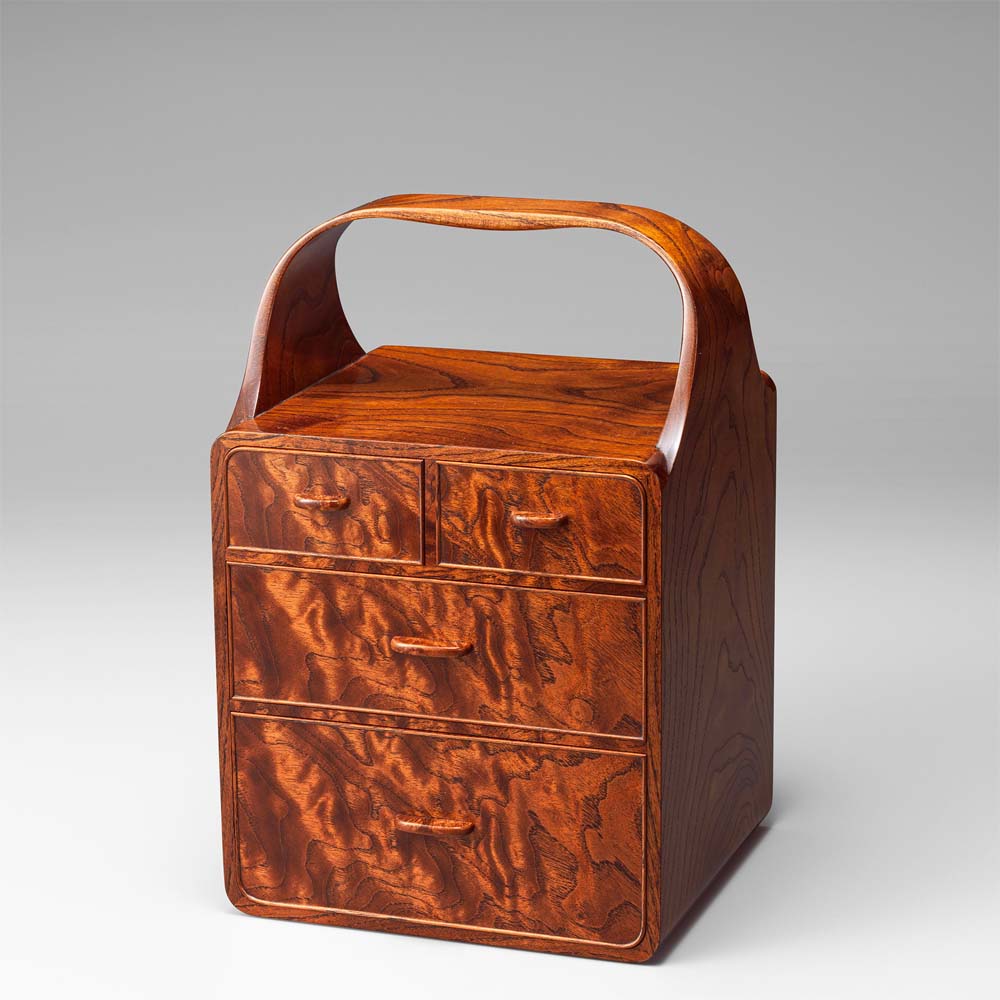 御蔵島桑拭漆提抽斗箱
15.8×16.6×25.5cm