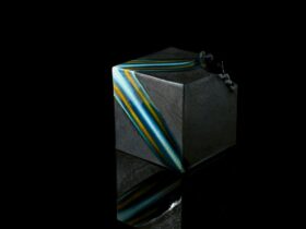 硝子釉 流鮮彩 四角壷 20.5×21.5×高22.5㎝