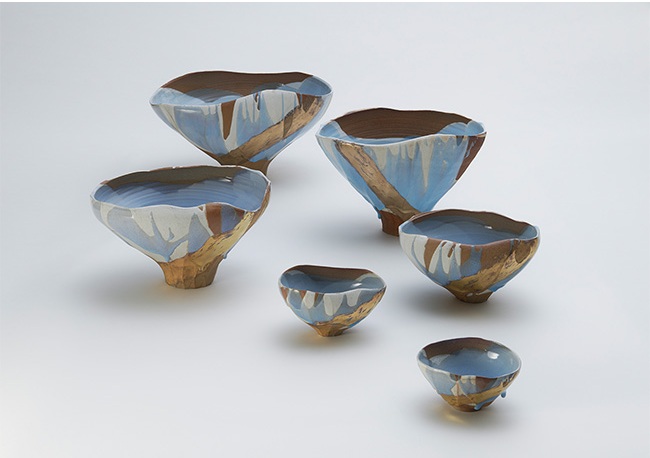 「月白釉流シ金彩茶盌、月白釉流シ金彩盌」