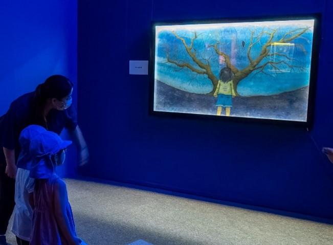 「旅する光の切り絵展 ～くうそうって、まほうだよ～」電気文化会館