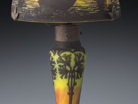 ドーム「帆船文テーブルランプ」高さ35.0×幅18.9cm