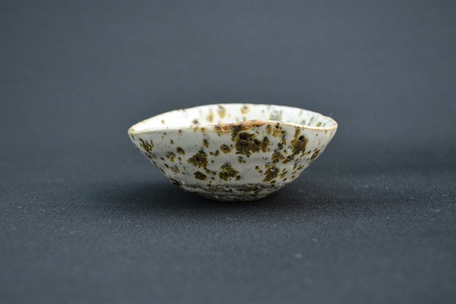 不盡盃　小山冨士夫作　　個人蔵