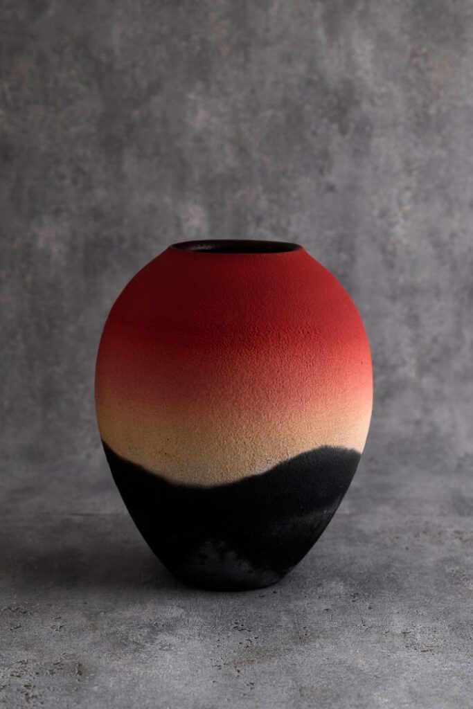 紅色彩器 径20.5×高25.0㎝