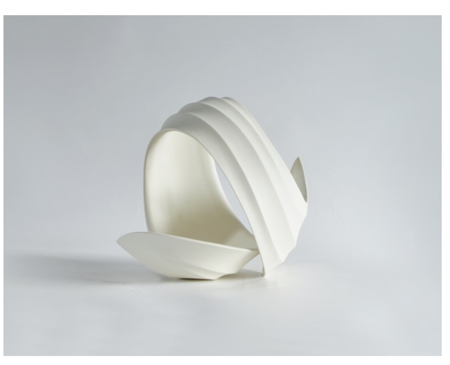 白磁器「颯」H28×W35×D26㎝