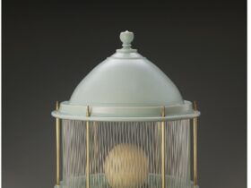 「青白磁大籠」　H49.5×W42.6×D42.6cm　磁土・金属