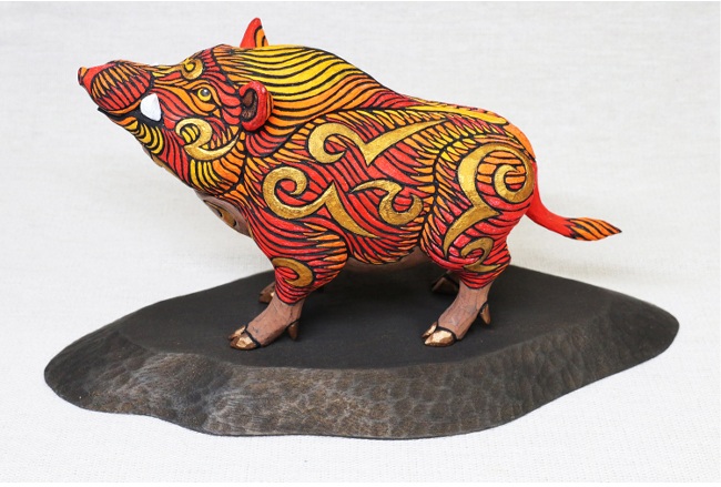 「多幸」 H11×W21×D10cm　桂・アクリル彩色