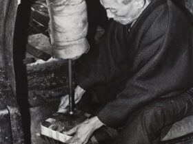 50周年記念特別展「 つなぐ金箔と工芸のかたち－安江孝明コレクション－」