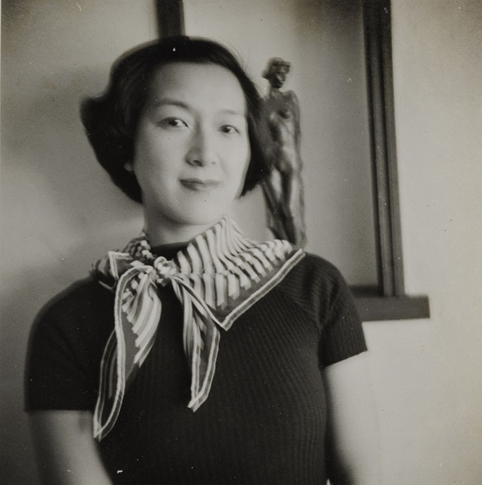 スカーフ使いも得意としたのり子