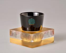 《栗林公園 蒟醬可杯》 2025年
個人蔵 撮影:高橋 章