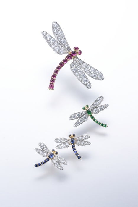 トンボブローチ
（18K/Pt ルビー、ダイヤモンド）
トンボピンズ
（18K/Pt エメラルド、ダイヤモンド）
トンボピアス
（18K/Pt サファイア、ダイヤモンド）