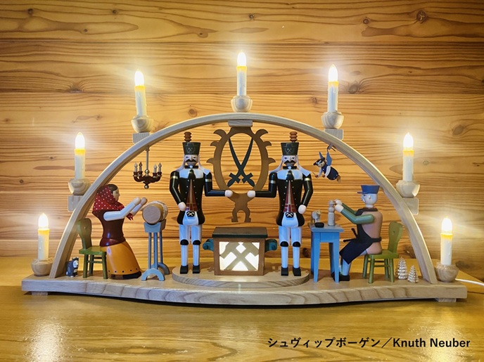 秋冬展メイン画像 シュヴィップボーゲン/Knuth Neuber