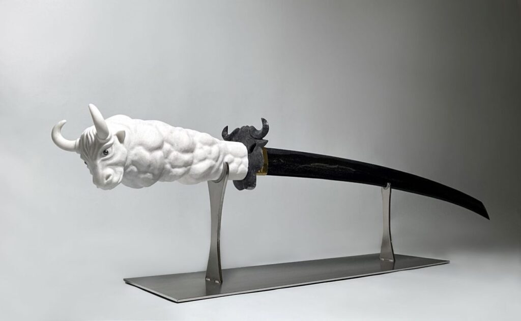 浅香　弘能

「KABUKIMON－牛神－」

24.0×109.0×15.0cm

石彫