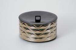 《遥 青海波文 乾漆蒟醤水指》 1977年
鈴善漆器店蔵 撮影:高橋 章