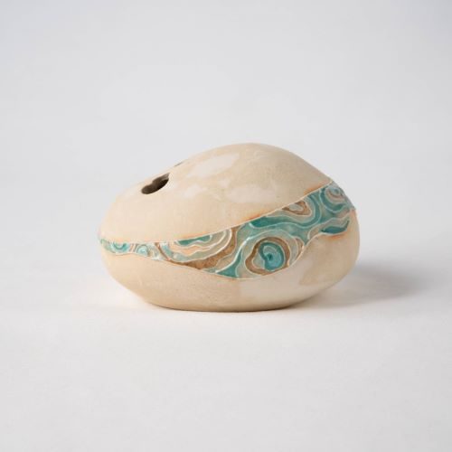 子林　千紘

いっちん釉彩花器    ぷらぬら
幅12×奥行8×高さ7cm